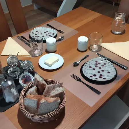 Chez Jacquie Et Fifi 住宿加早餐酒店 *